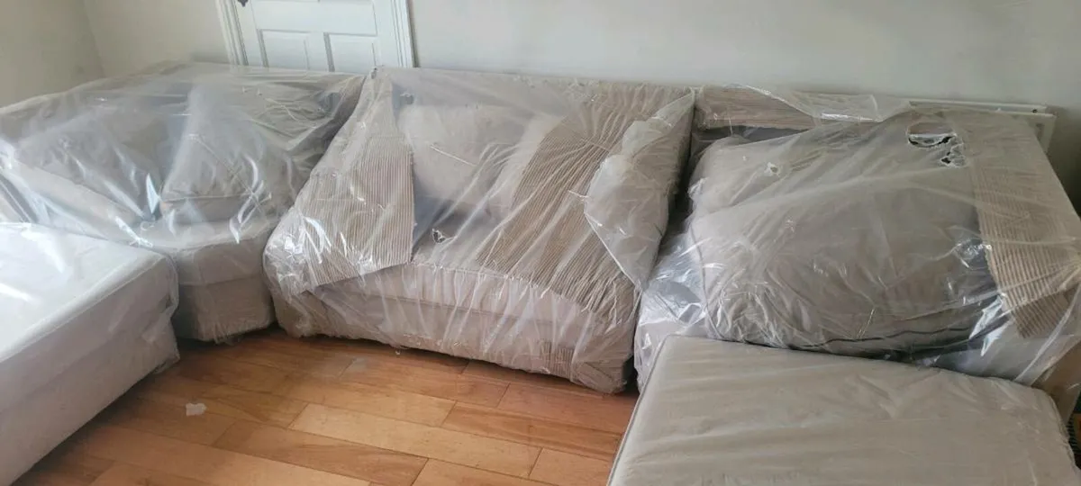 U shape sofa - Image 2