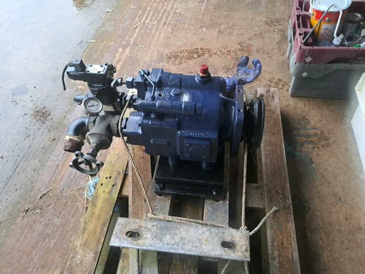 vickers hydrualic pump - Image 2