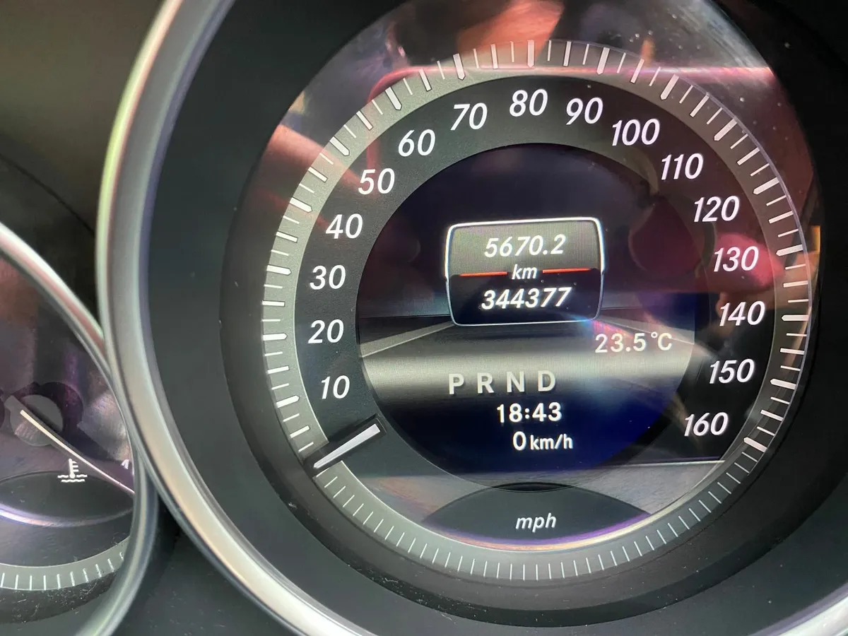 Mercedes-Benz C-Class C220  CDI  Automatic - Image 2