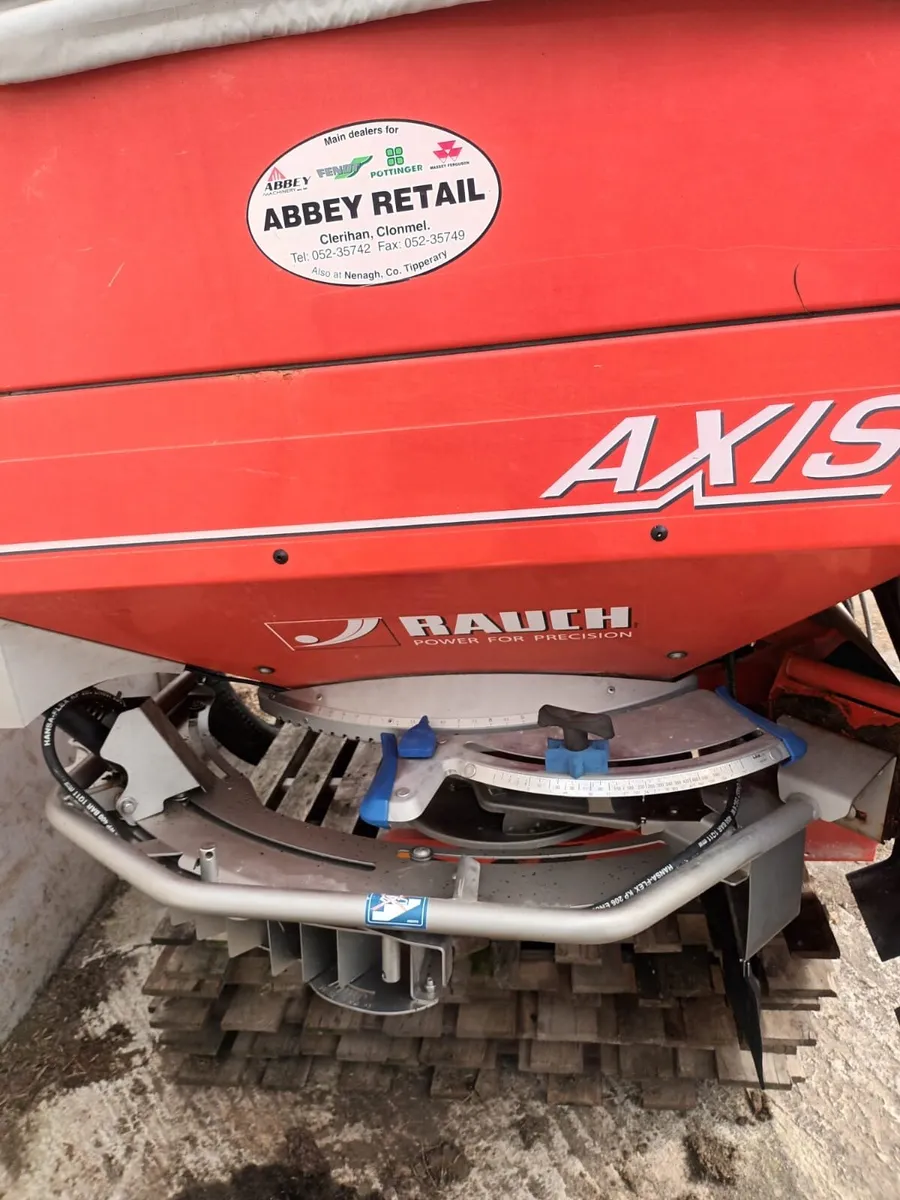 Fertiliser Spreader - Image 3