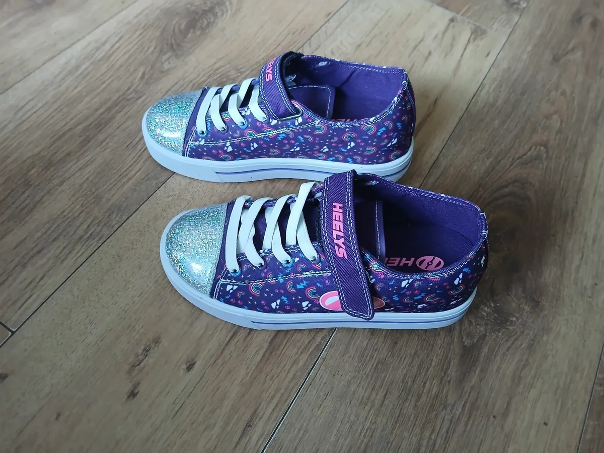 Children's shoes,  heelys - Image 3