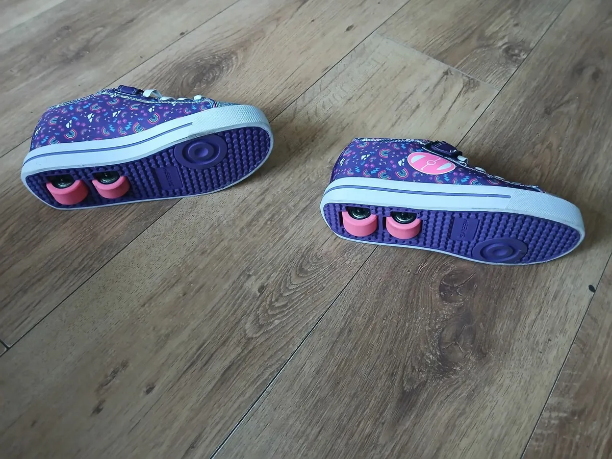 Children's shoes,  heelys - Image 4