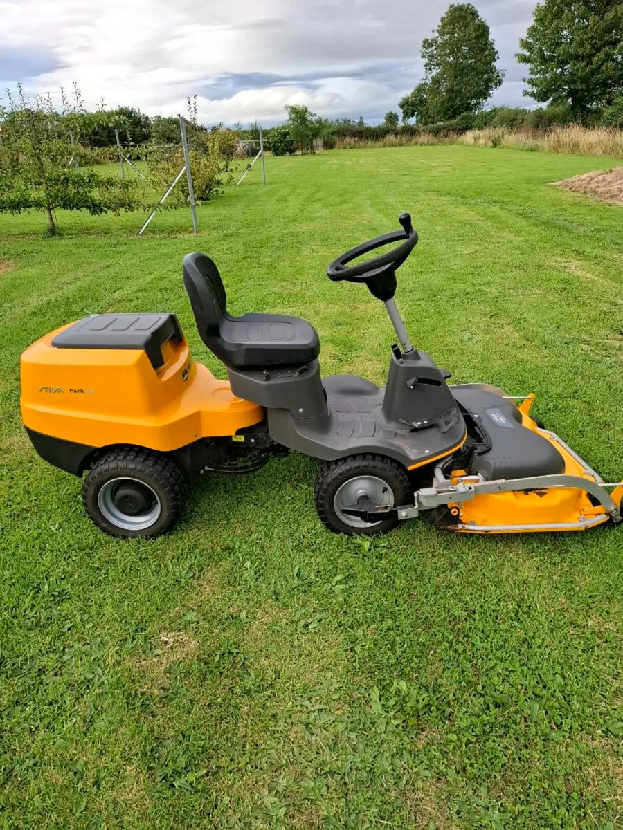 Stiga ride on Lawnmower - Image 1