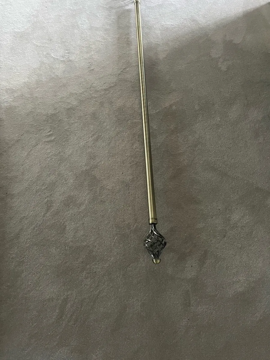 Curtain pole - Image 1