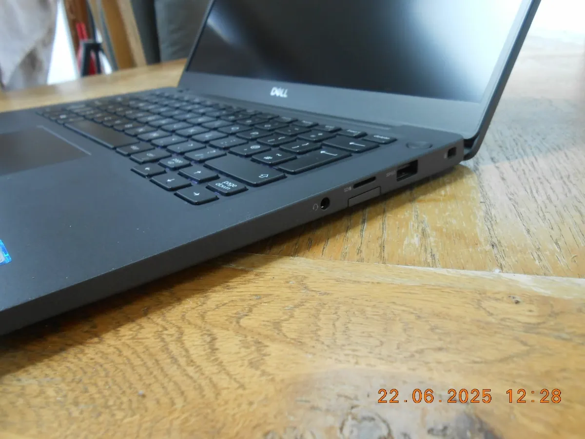 Intel i7 16GB Ram Dell Latitude 7300 Laptop Win11 - Image 4