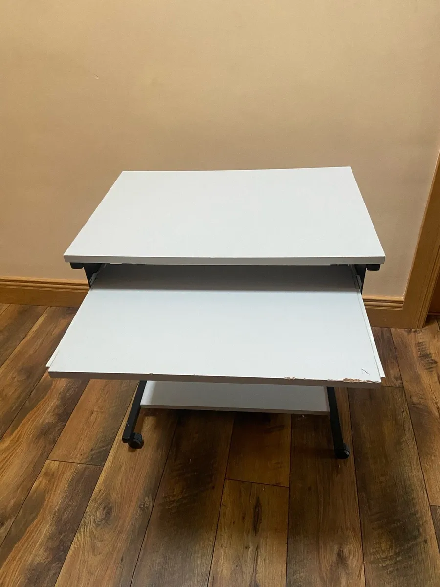 Desk - Image 2