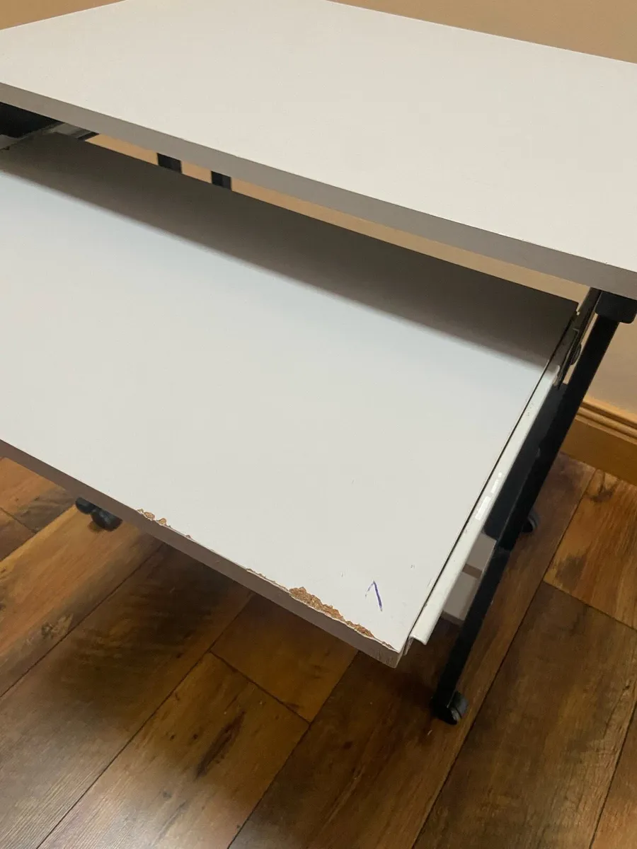 Desk - Image 3