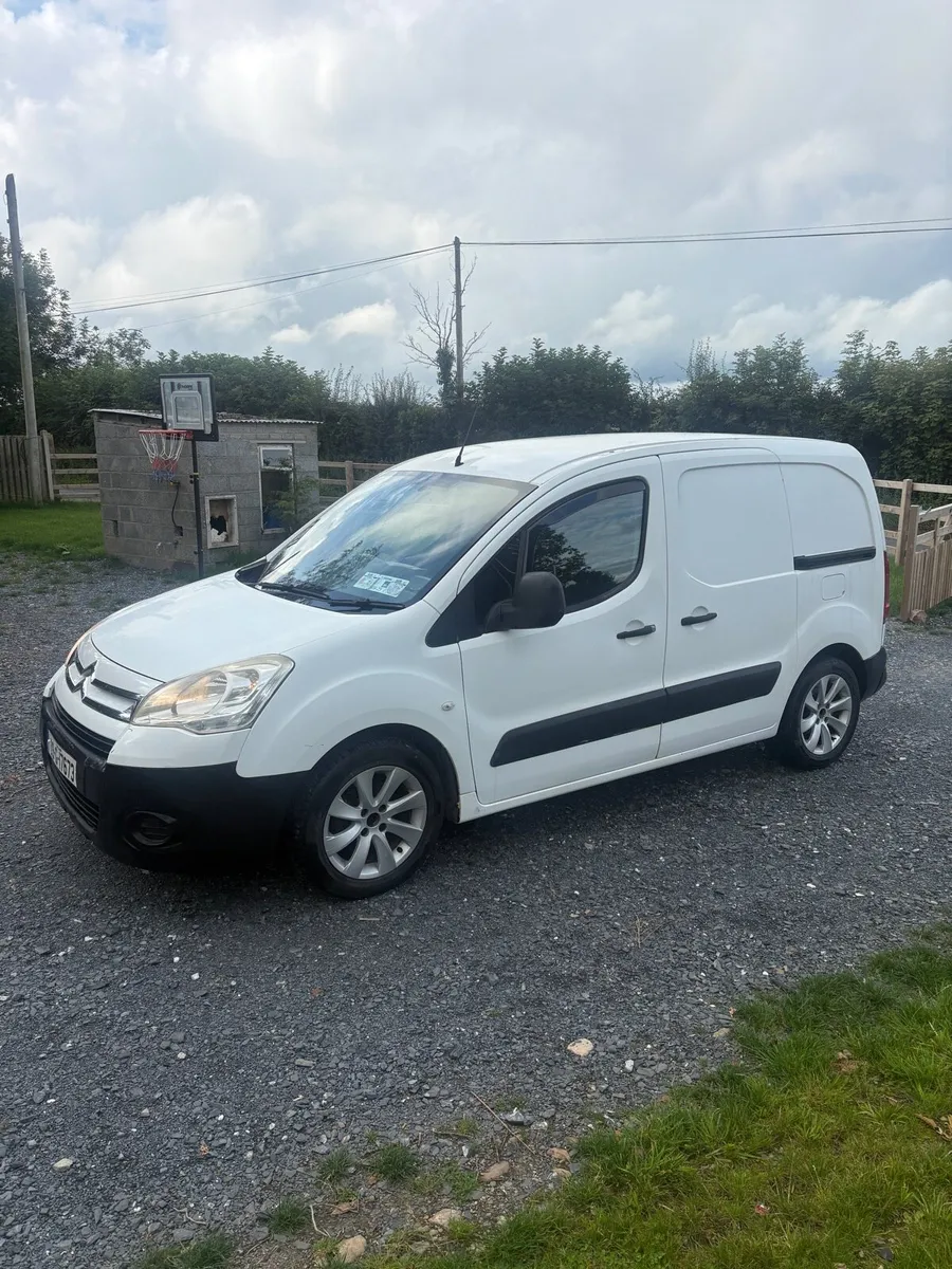 2009 Citroen Berlingo •NEW CVRT• - Image 2