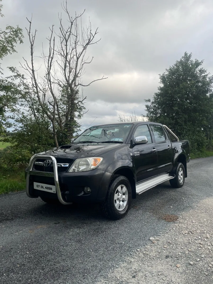 Toyota hilux - Image 2