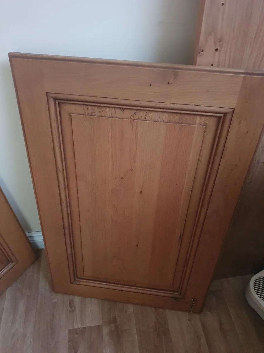 Kitchen cabinet doors - Image 2