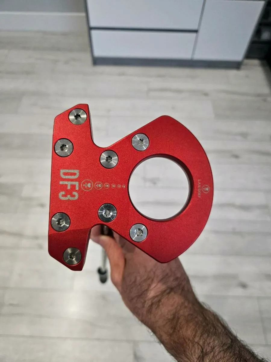Mint left handed lab df3 custom putter - Image 1