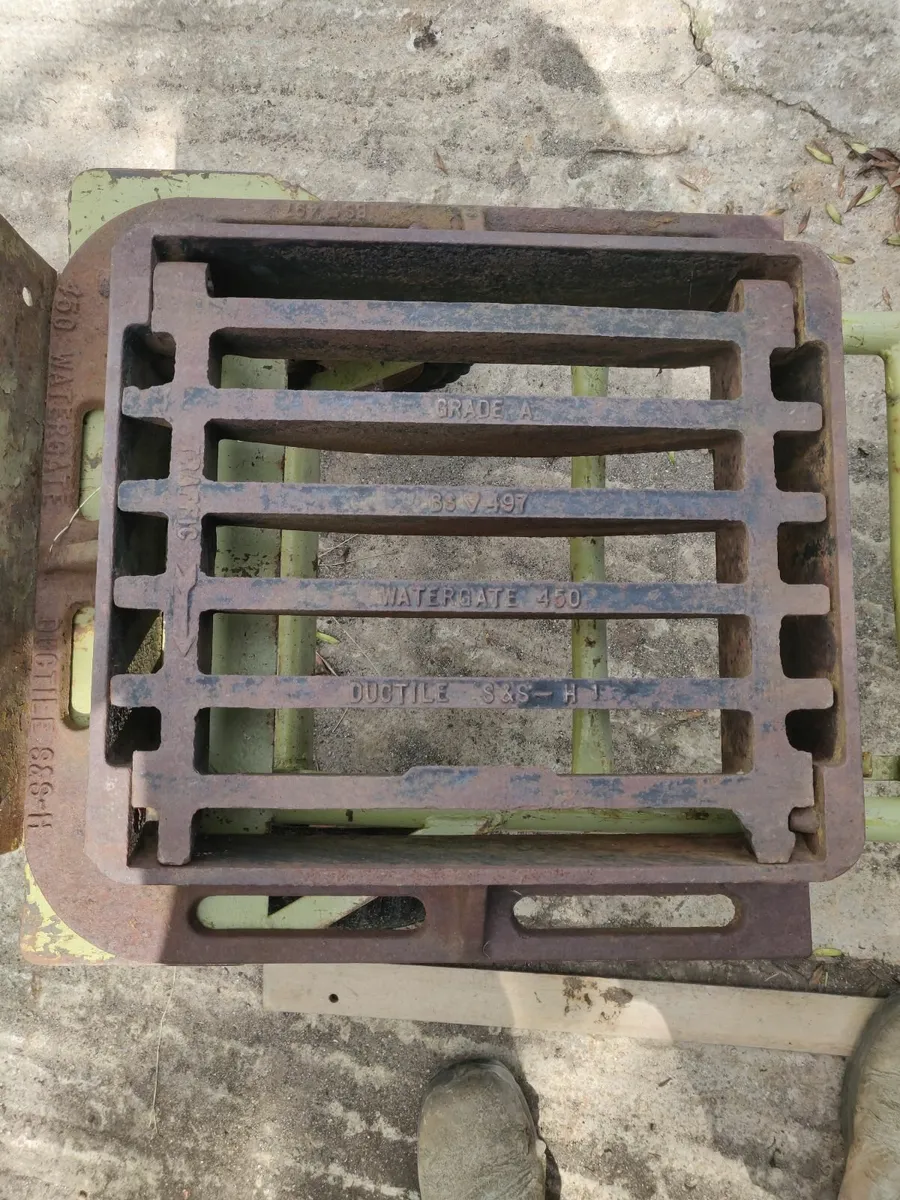 Manhole covers - Image 1