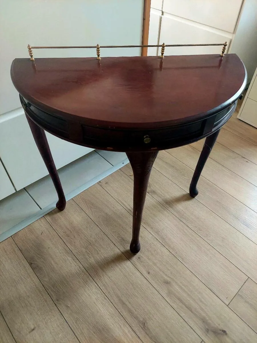 Half moon mahogony table - Image 2