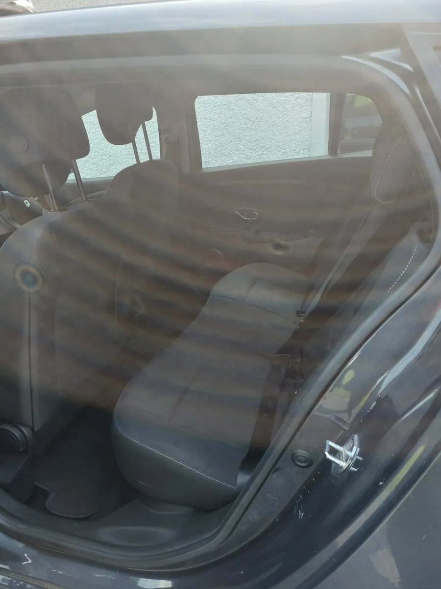 Taxi rental - Image 4