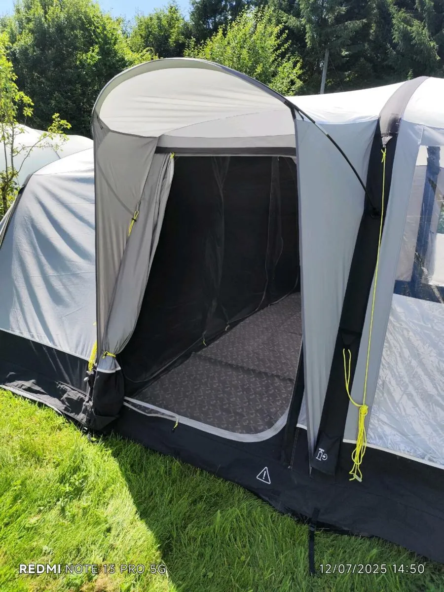 Heavy Duty Family Sized Air Tent - Kampa Croyde 6T - Image 3