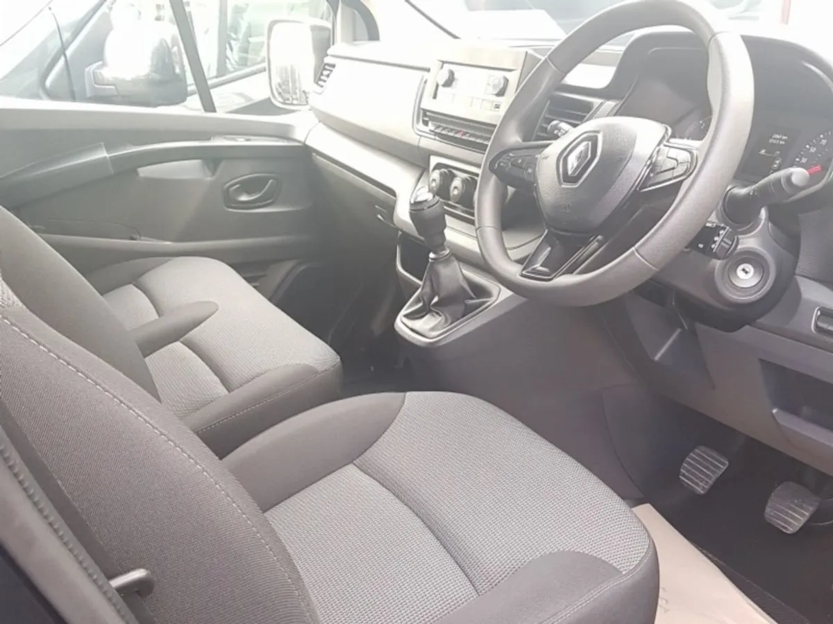 Renault Trafic LM 130 BHP - Image 2