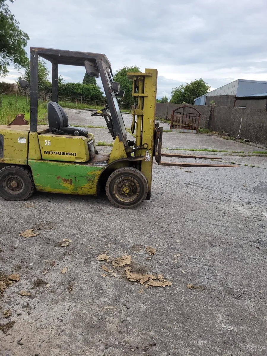 Mitsubishi 2.5T Diesel Forklift - Image 3
