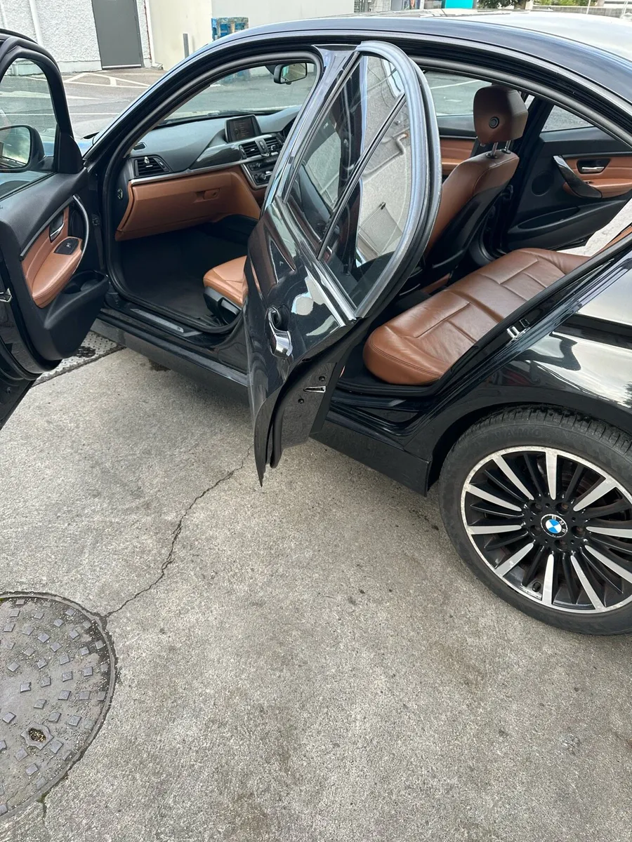 BMW 320D Luxury Edition - Image 3
