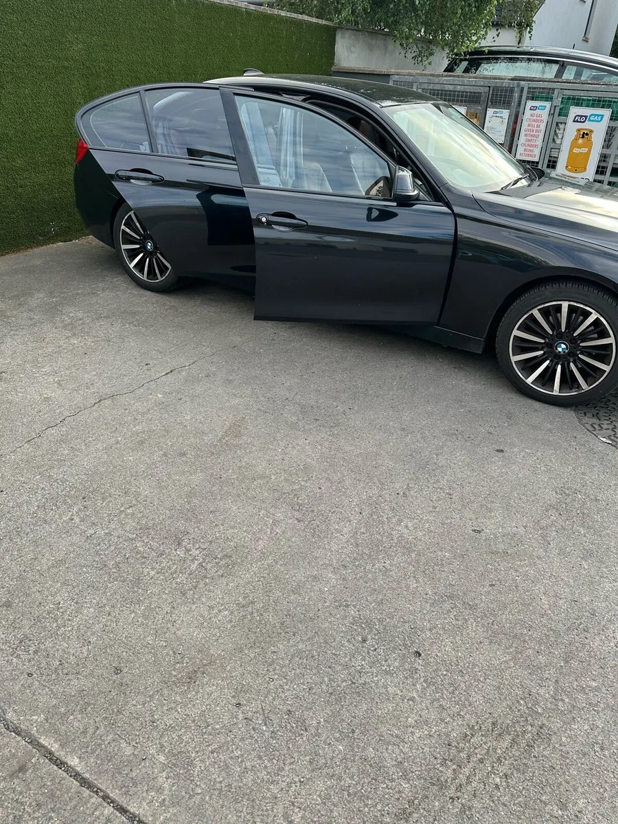 BMW 320D Luxury Edition - Image 4