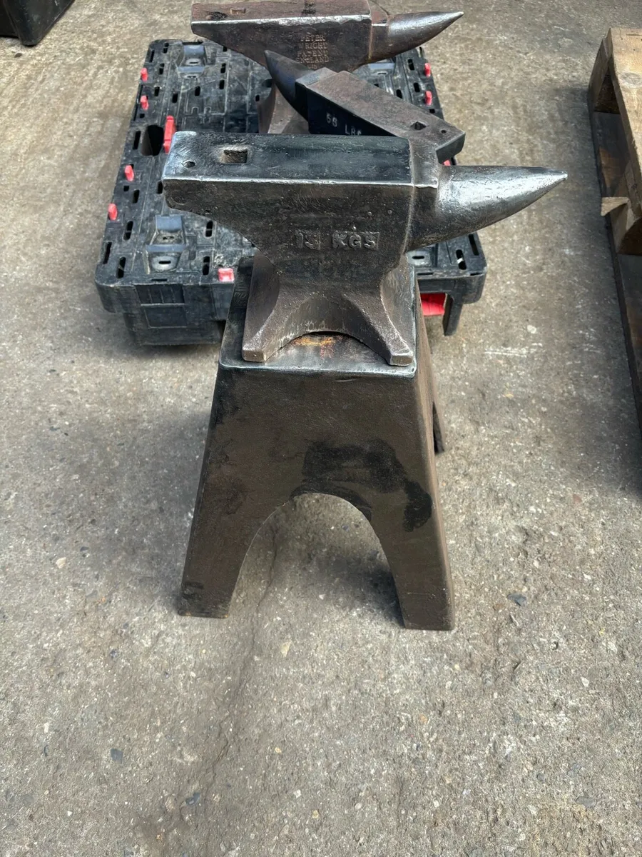 Rare 26llb J Brooks Anvil factory stand - Image 2