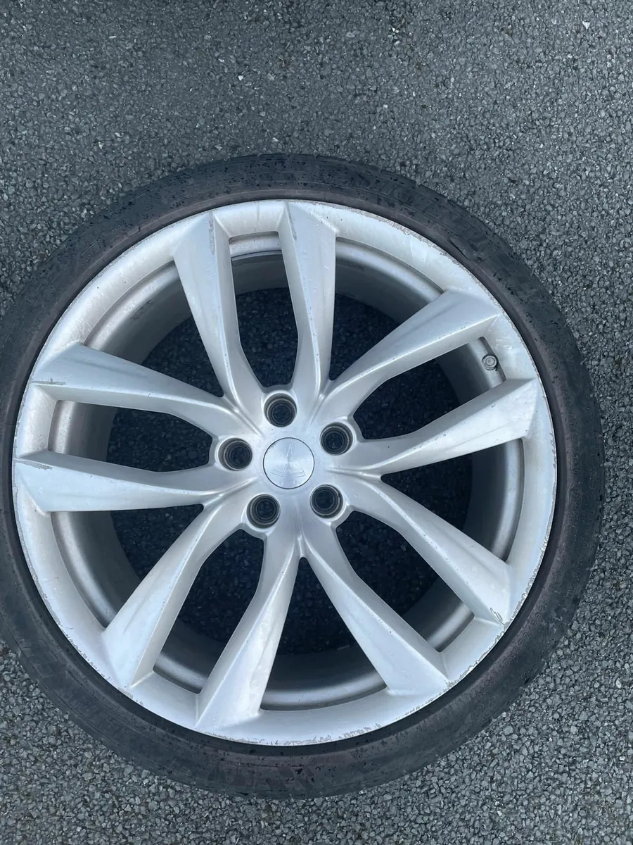 Tesla model s alloys - Image 1