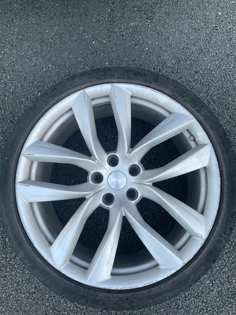 Tesla model s alloys - Image 3