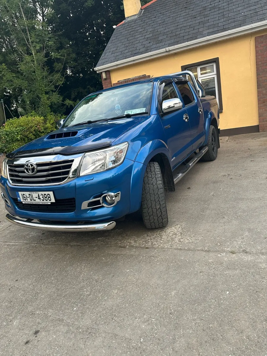 Toyota Hilux - Image 1