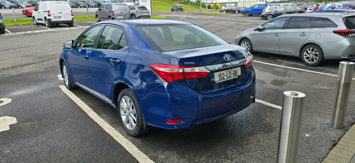Toyota Corolla - Image 2