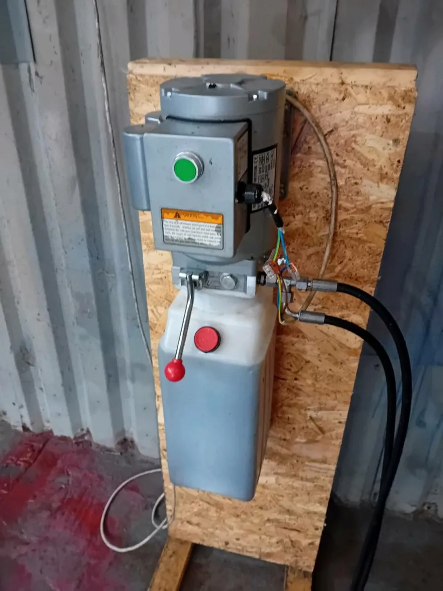 Sissor lift - Image 2