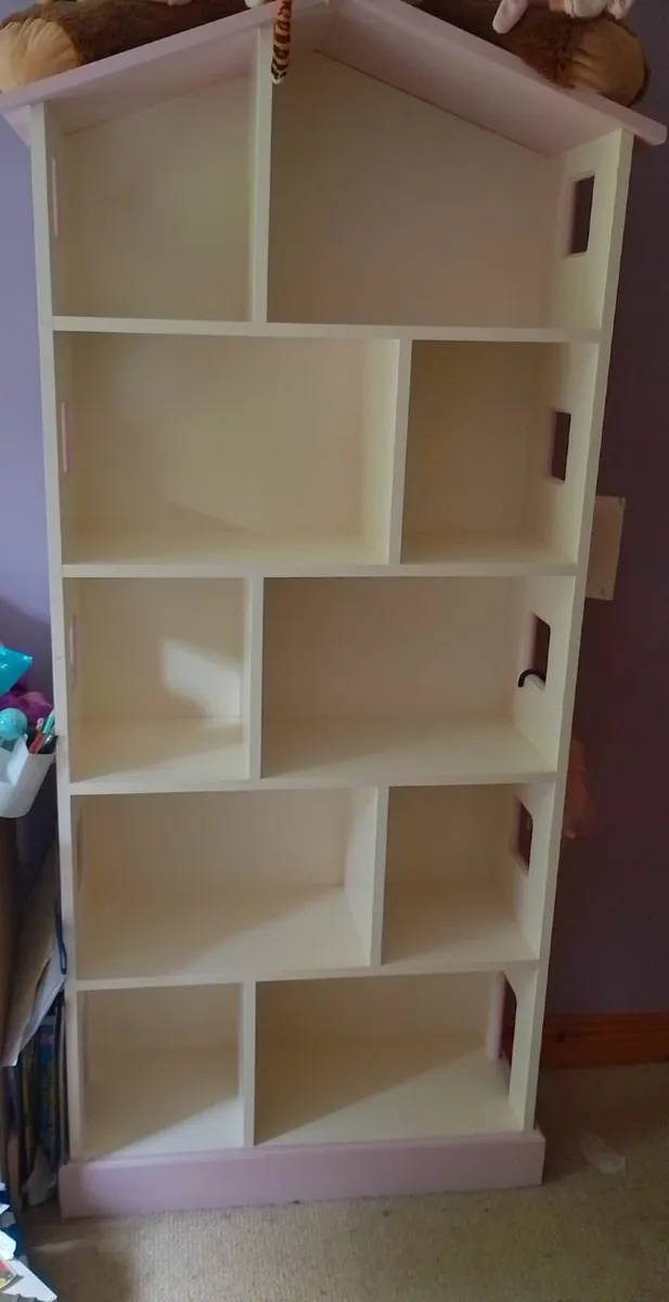 Beautiful unique shelf unit for child's bedroom - Image 1