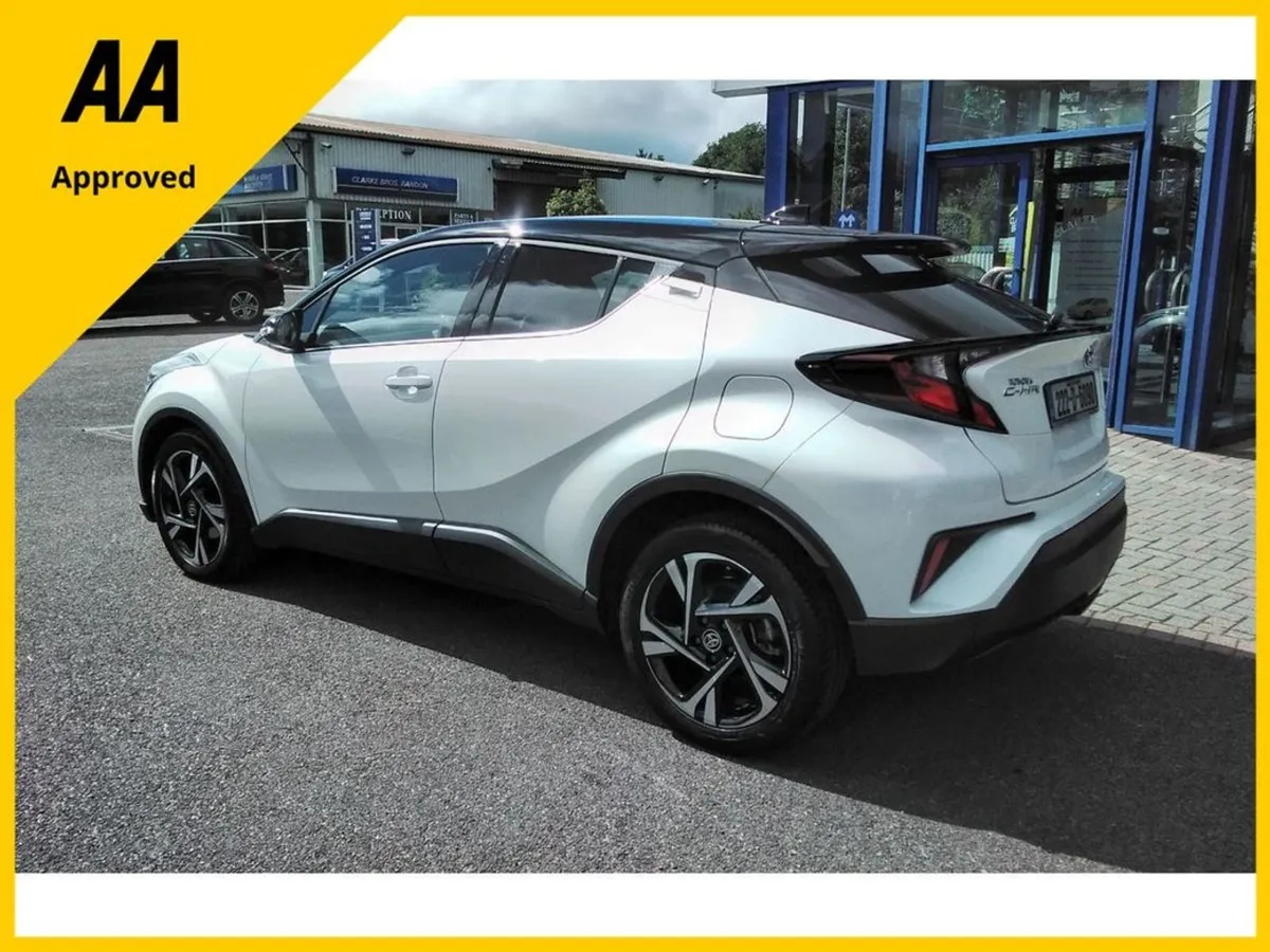 Toyota C-HR Hybrid Sport Bi-tone 4DR - Image 4
