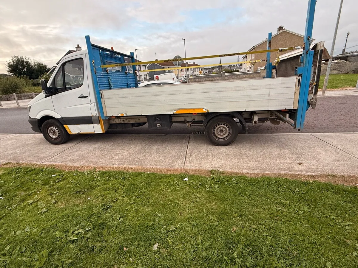 Merc 314 Flatbed – CVRT 06/26 – Tax 04/26 – €6,250 - Image 1