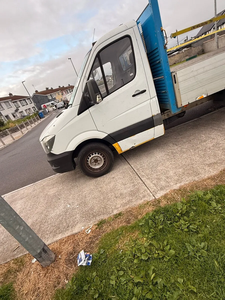 Merc 314 Flatbed – CVRT 06/26 – Tax 04/26 – €6,250 - Image 4