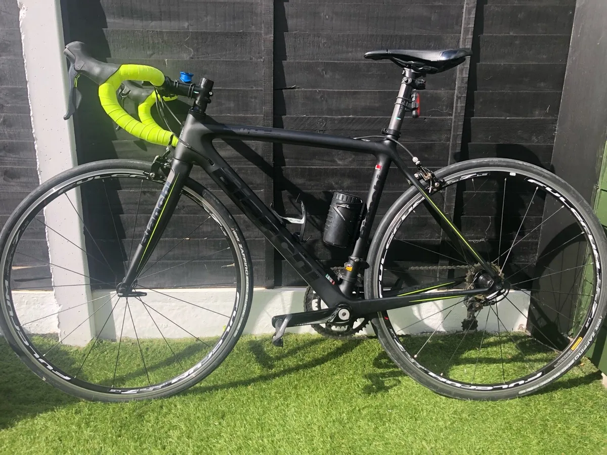 Bianchi Sempre Carbon Road Bike - Image 3
