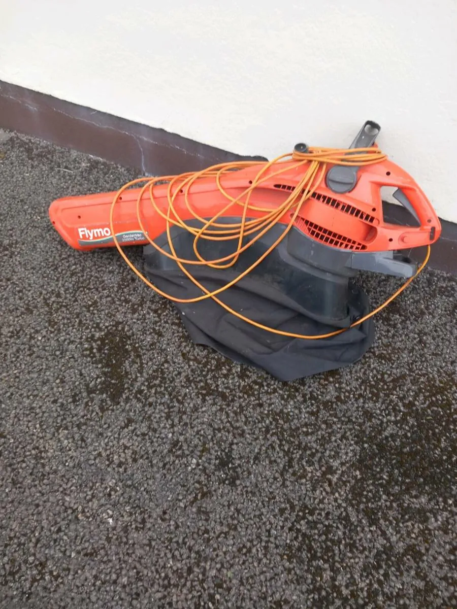 Flymo garden vac blower - Image 1