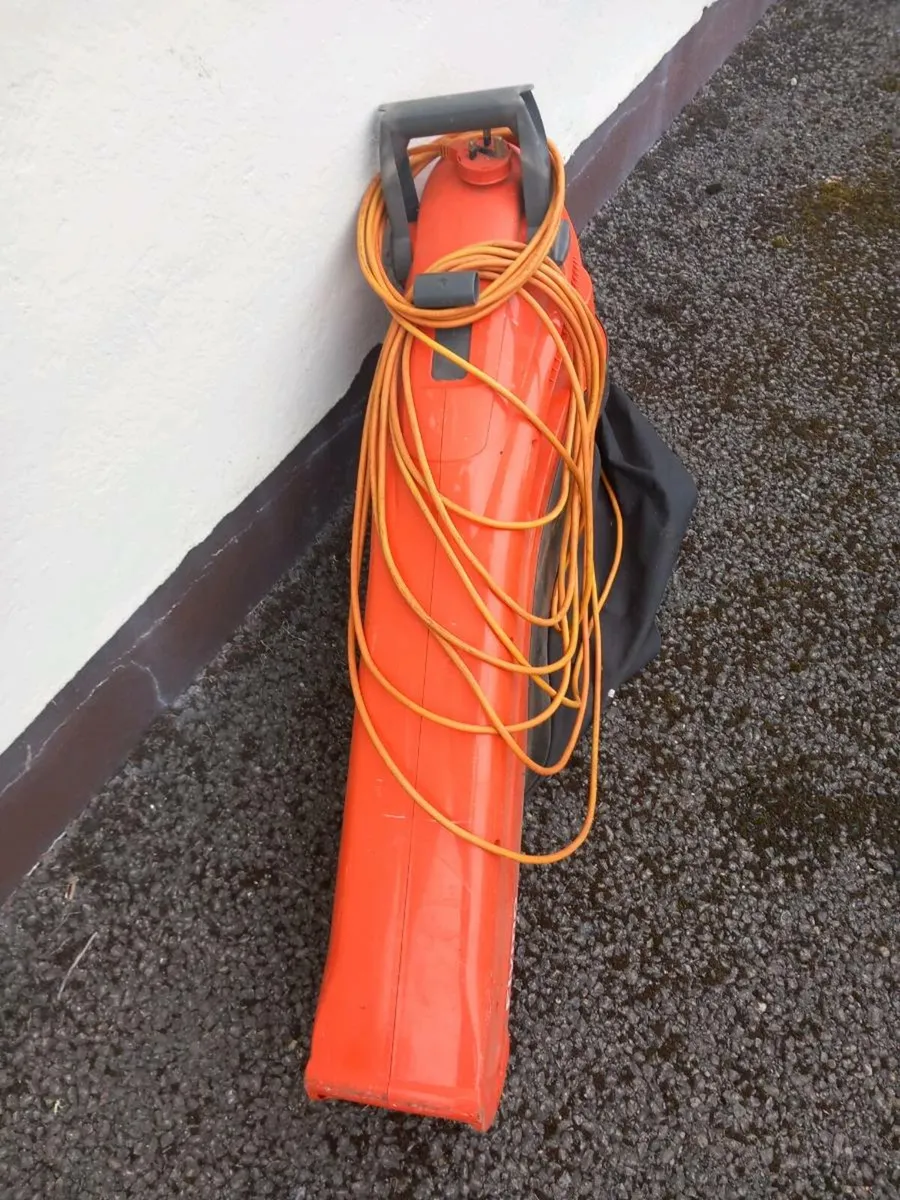 Flymo garden vac blower - Image 2