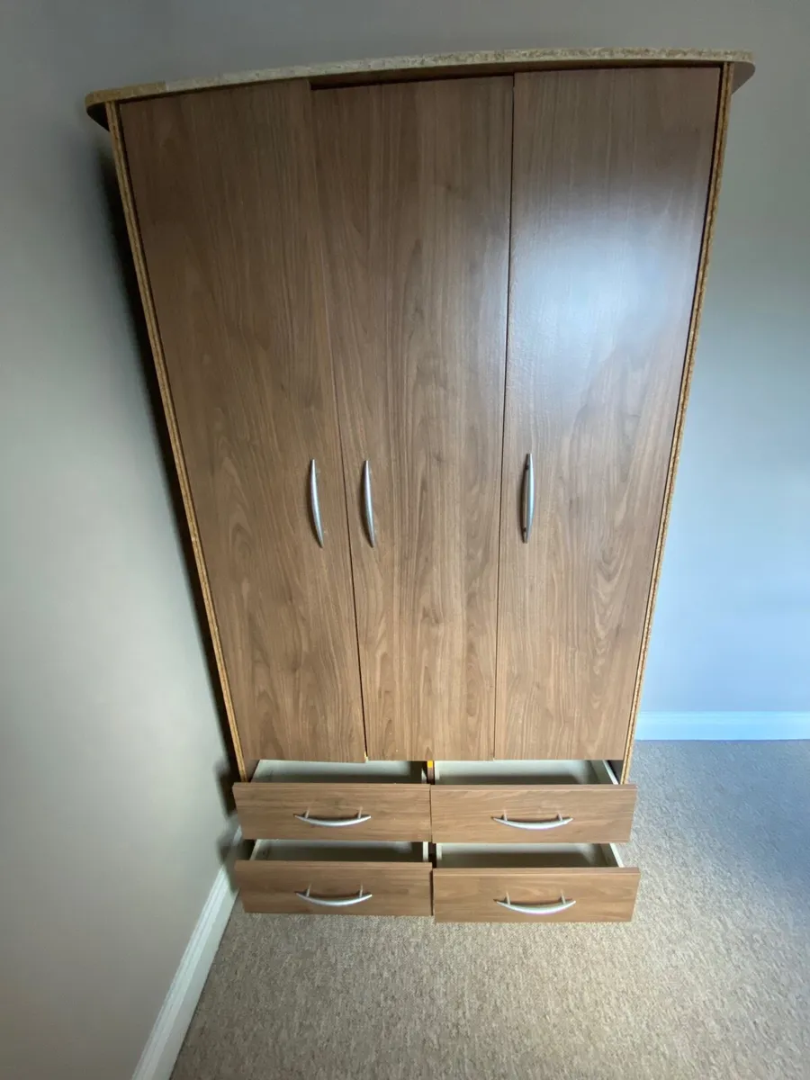 Bedroom Wardrobe - Image 3