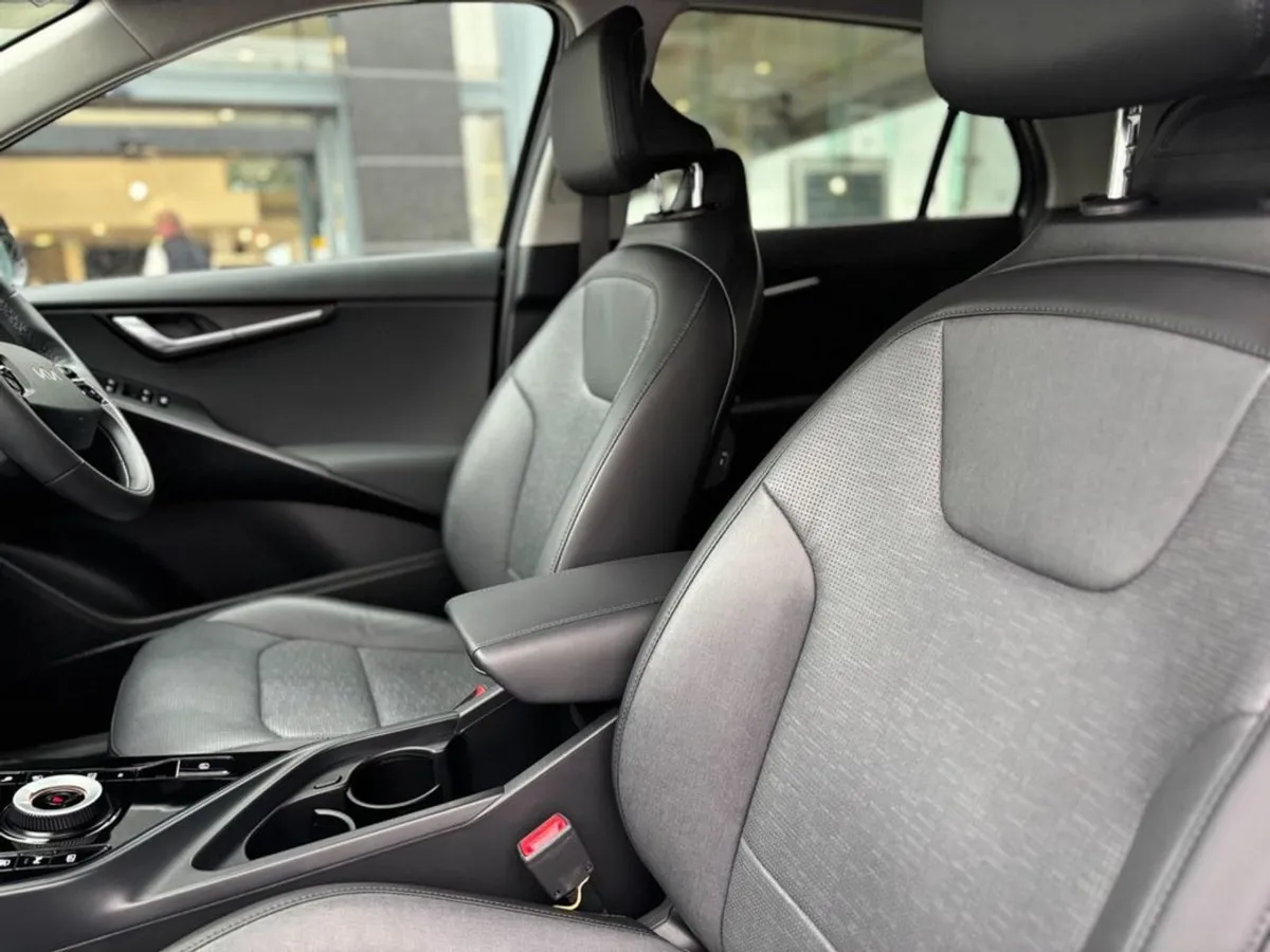 Kia Niro 1.6 K4 Plug in Hybrid Automatic - Image 4