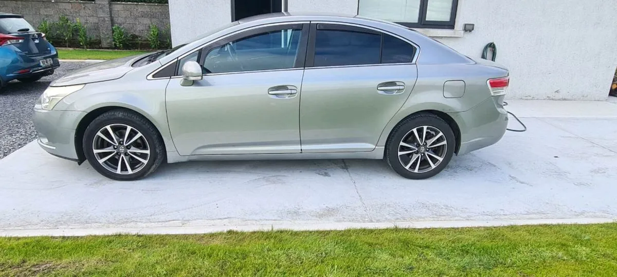 Toyota Avensis - Image 4