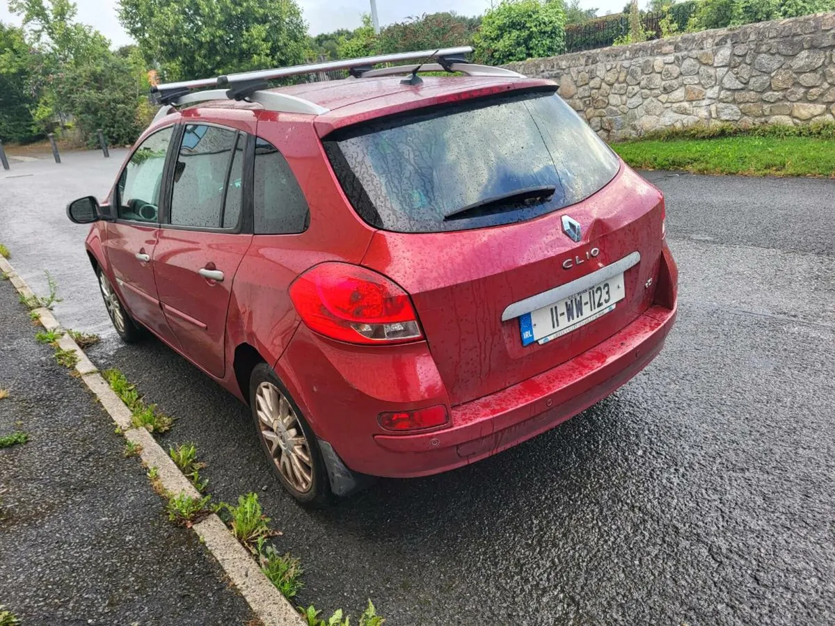Renault clio  grand 2011 diesel  nctd 8/26 taxed 3 - Image 3