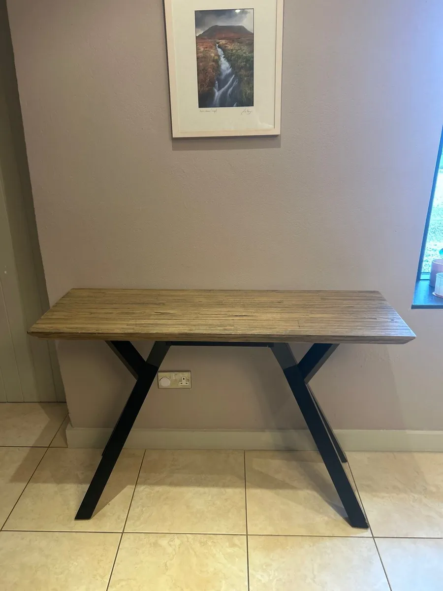 Console table - Image 1