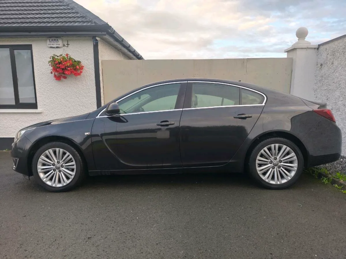 Opel Insignia Elite Auto FSH - Image 2