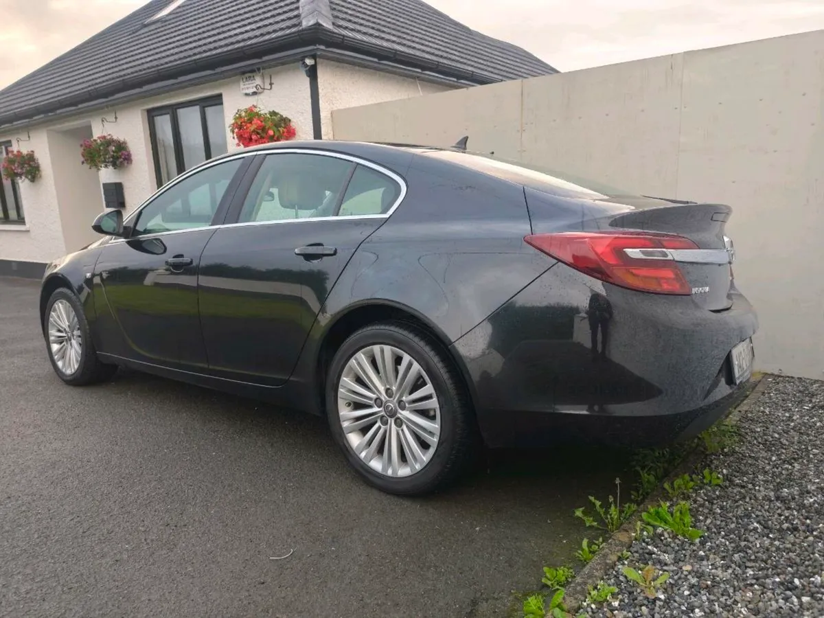 Opel Insignia Elite Auto FSH - Image 3