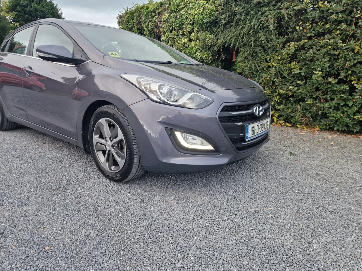 Hyundai i30 DELUXE PETROL  2016 - Image 2
