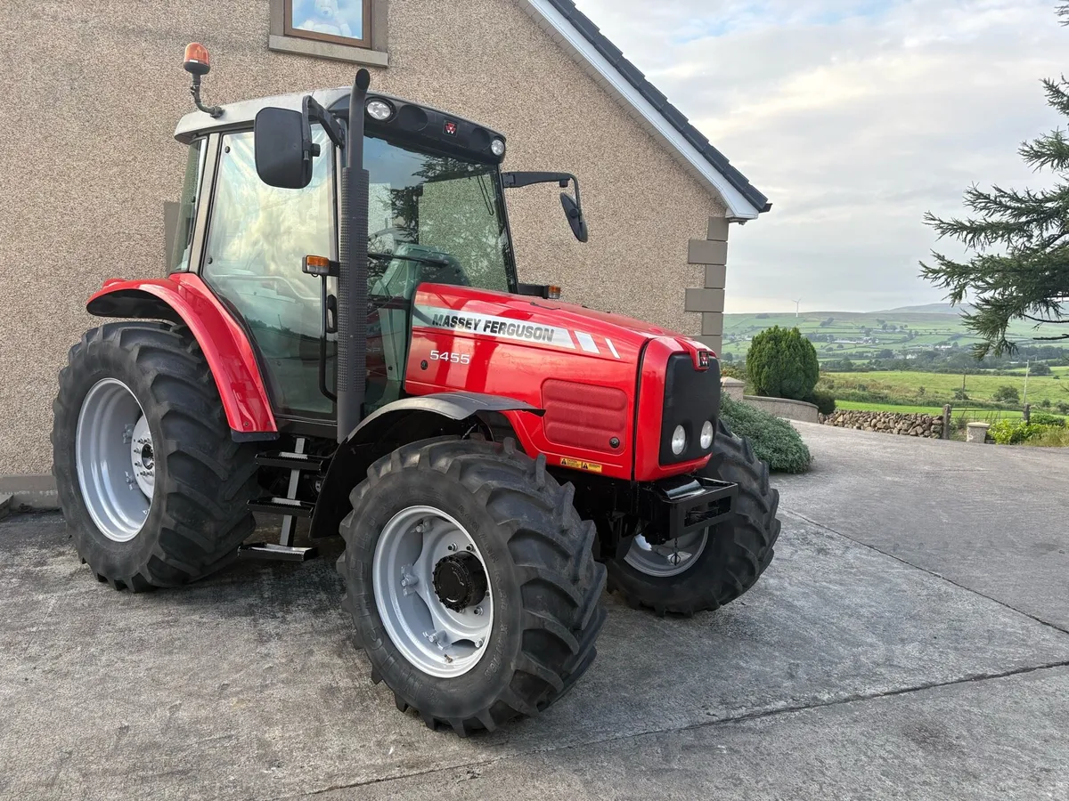 Massey Ferguson 5455 - Image 1