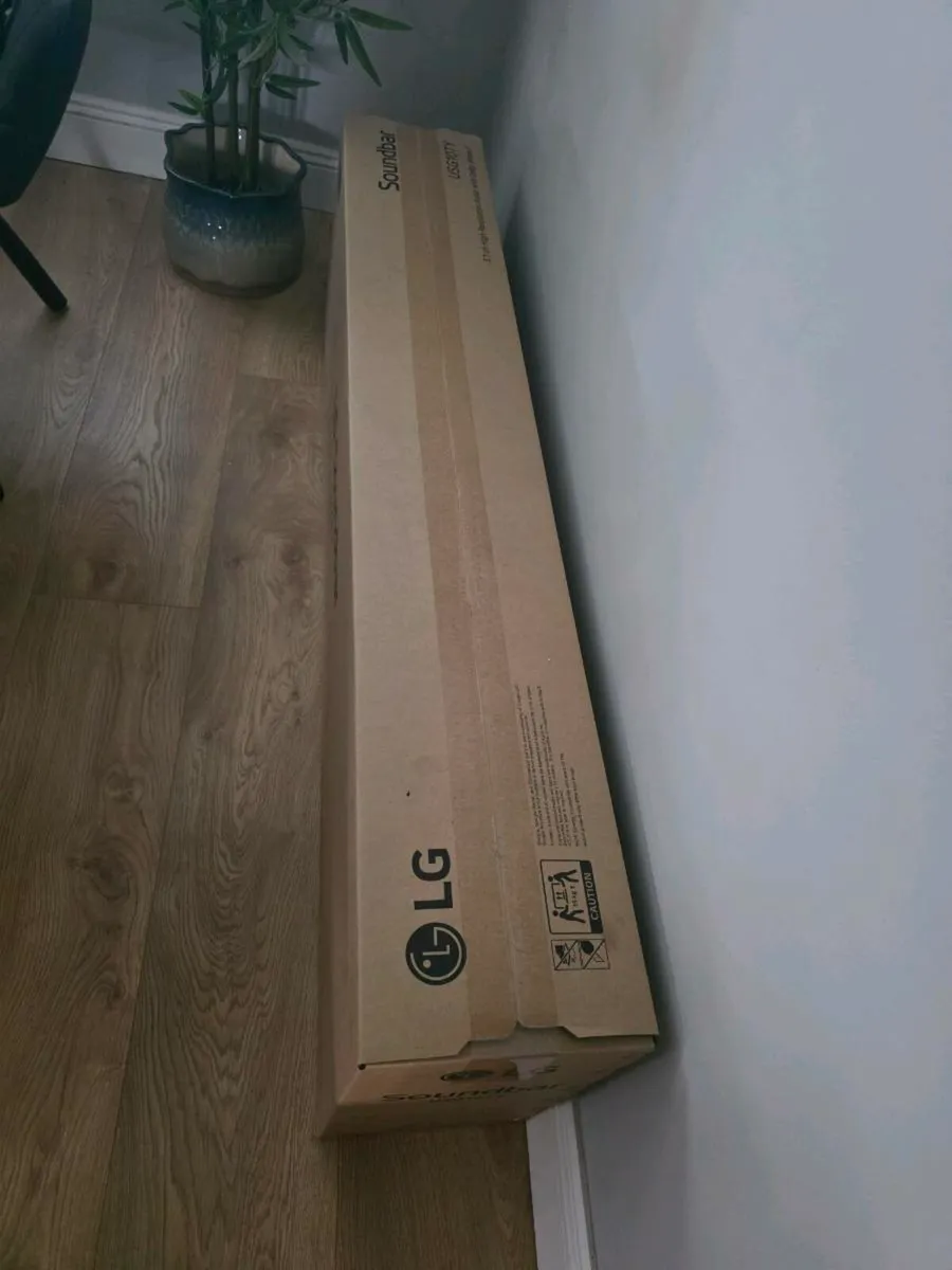 BRAND NEW LG USG10TY Soundbar& Wireless Subwoofer - Image 3