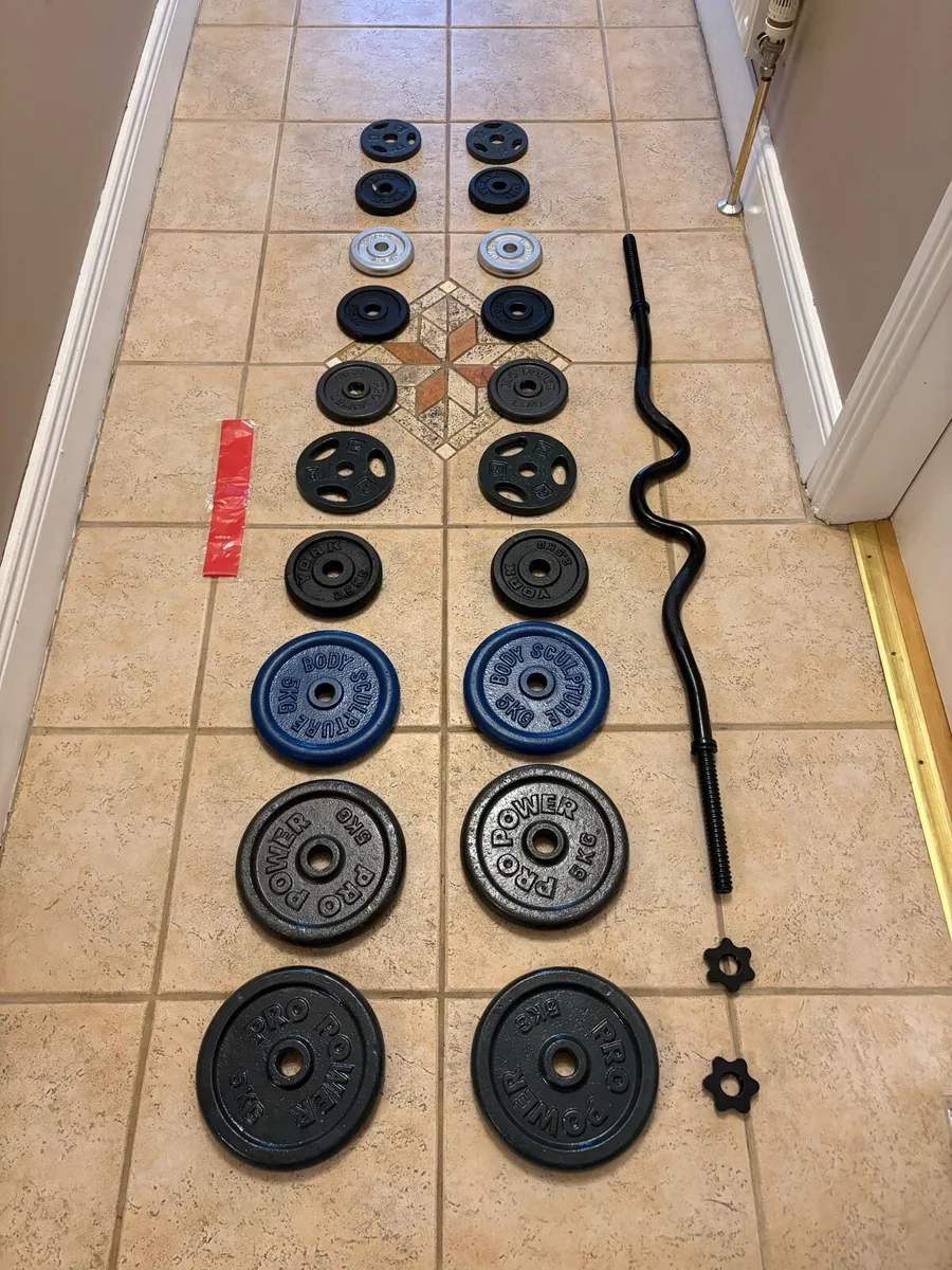 51 KILOS METAL GYM WEIGHTS AND EZ CURL BICEP BAR!