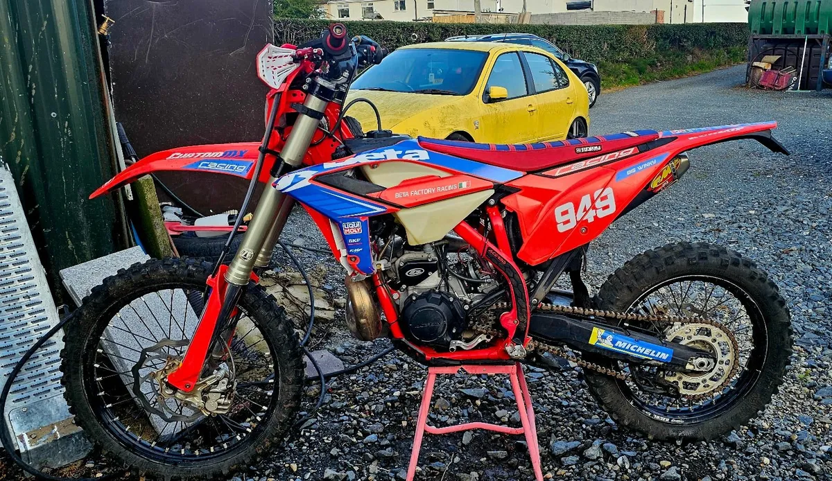 2023 Beta 300 RR Enduro - Image 3