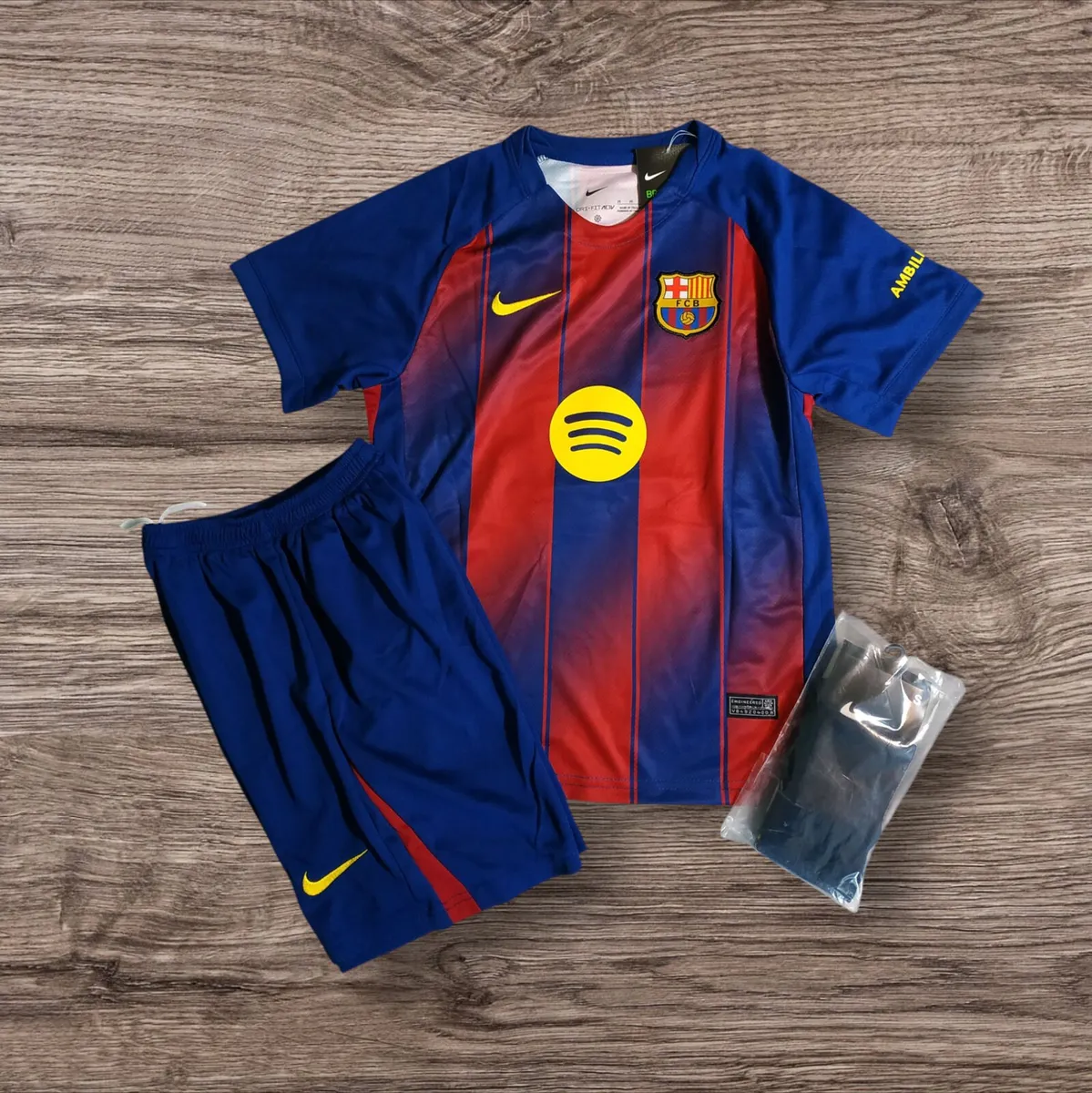 BARCELONA(LAMINE YAMAL 10)KIDS KIT 8/9,10/11,12/13 - Image 2