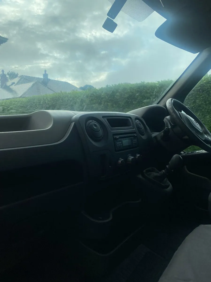 Renault Master - Image 2